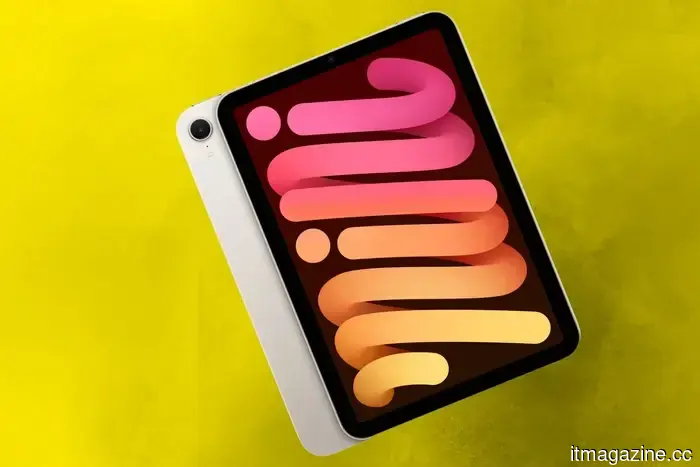 Сообщается, что Apple обновляет всю свою линейку iPad, и первая новая модель может появиться этой осенью.