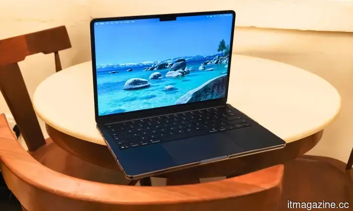 Apple's most recent refurbished product release features discounted MacBooks, the iPhone 16 Plus, and Apple Watches.
