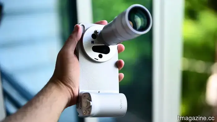I kit zoom sui smartphone sono fantastici. Dopo aver utilizzato il Vivo X300 Ultra, non penso che siano per tutti.