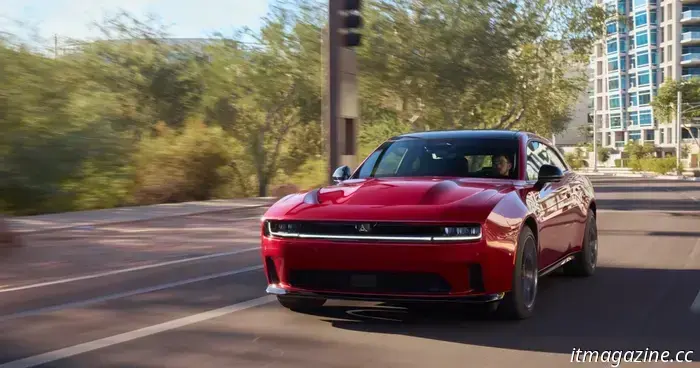 Электрическая мышца дает осечку? Dodge выпускает Charger Daytona R/T из модельного ряда 2026 года
