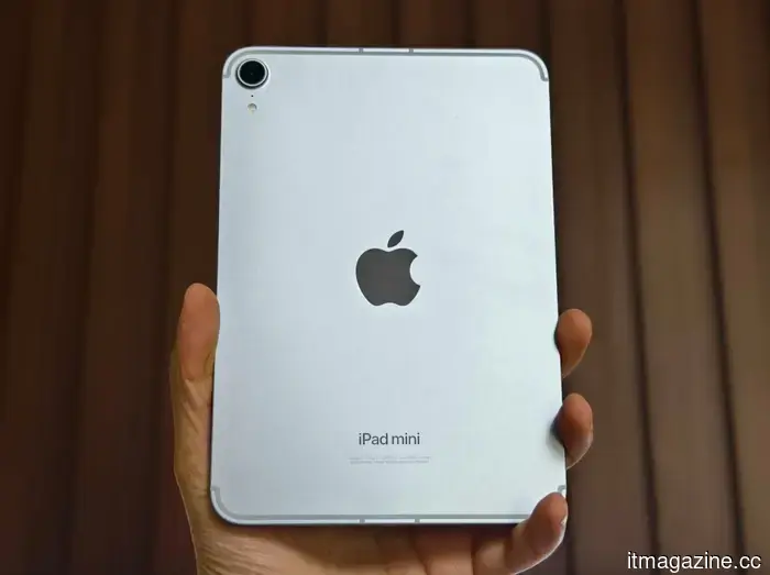 Android has finally introduced a worthy competitor to the iPad mini, and it looks impressive.