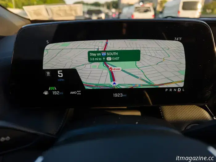 My next vehicle needs to include the Carplay and Android Auto feature; here’s the reason.