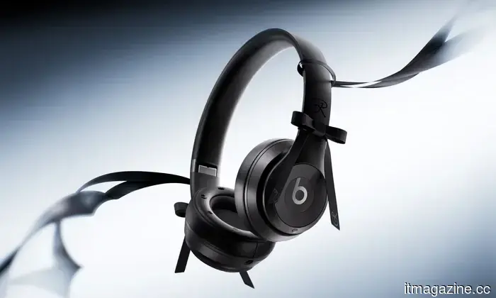 The Beats x Jennie headphones are so stylish that even those who dislike K-Pop will crave them.