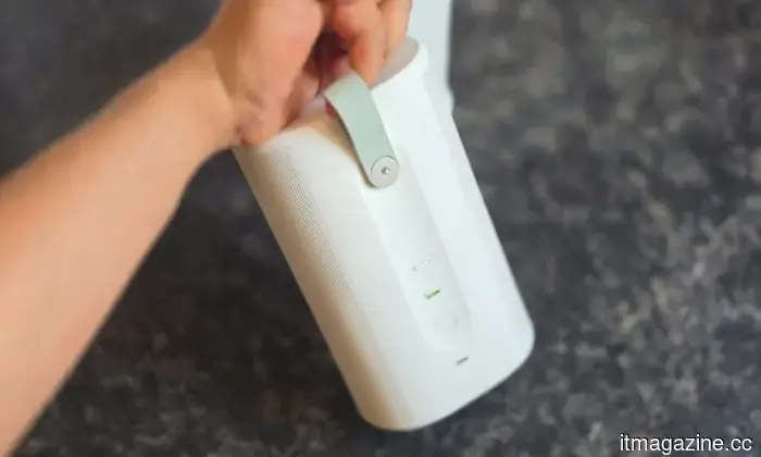 Sonos Play review: A perfect portable speaker that I can’t resist using.