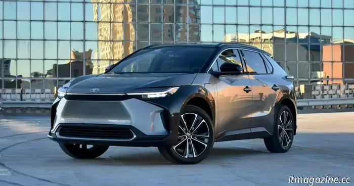 Toyota cambia marcia: 15 nuovi veicoli elettrici e un milione di auto entro il 2027