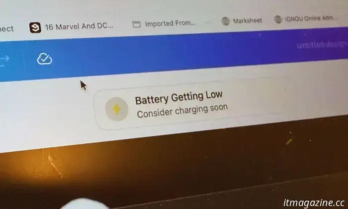 I discovered a small application that can help prevent low-battery work problems on MacBooks.