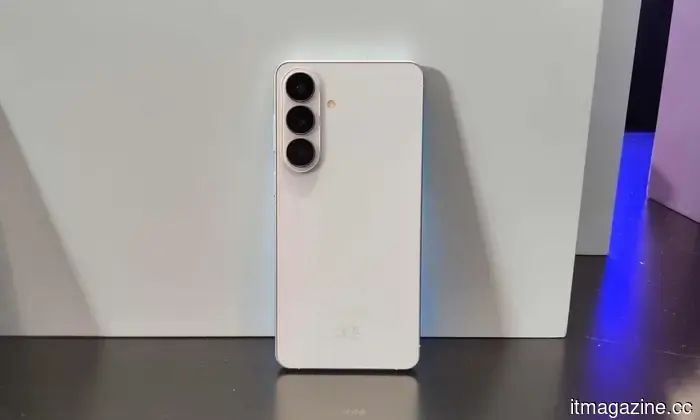 Samsung, возможно, снизила качество зум-объектива Galaxy S27 Pro, чтобы сократить расходы.