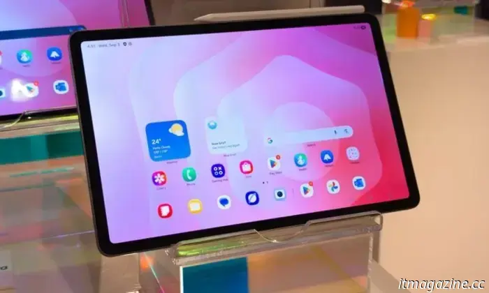 Leak about the foldable iPhone suggests notable engineering and a design reminiscent of the iPhone X.