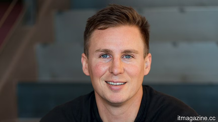 Hark, the AI hardware startup founded by Brett Adcock, has secured $700 million in funding, achieving a valuation of $6 billion.
