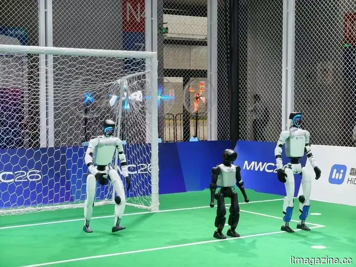 Olvida el marcador, la tanda de penaltis del robot humanoide de MWC Shanghai puso a prueba la IA encarnada.