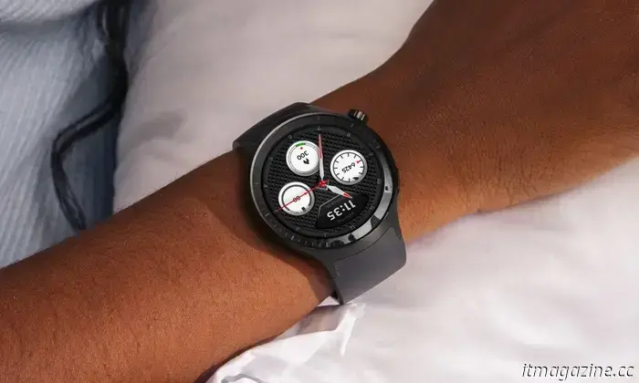 Moto Watch puede durar casi dos semanas y ofrece las ventajas de fitness de la gama profesional de Polar.