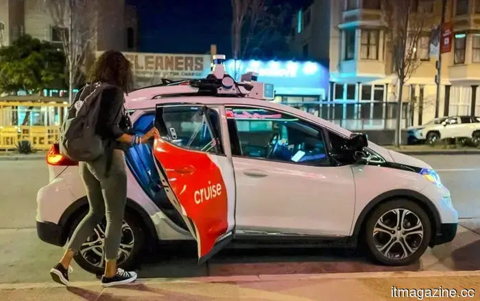 Rivian se está asociando con Uber para poner miles de robotaxis en la carretera.