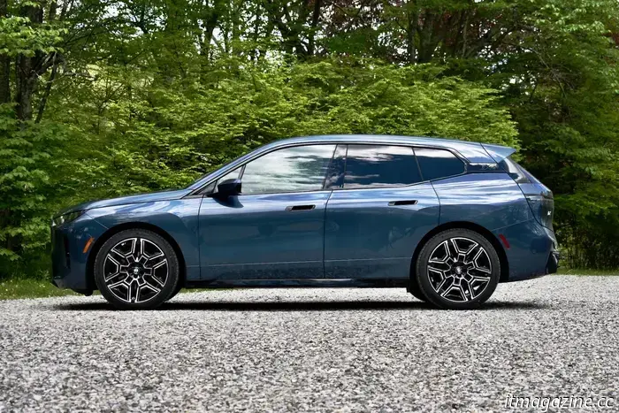BMW iX 2026 primera conducción: Esperaba que BMW atenuara las cosas, pero afortunadamente no fue así