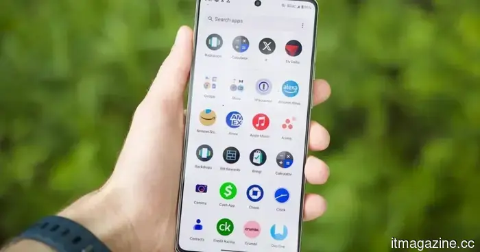 Google is taking action against Android applications that consume excessive memory due to a RAM shortage driven by AI developments.