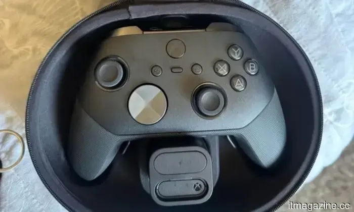 У Sony Wolverine PS5 на корпусе есть настоящие следы от когтей.
