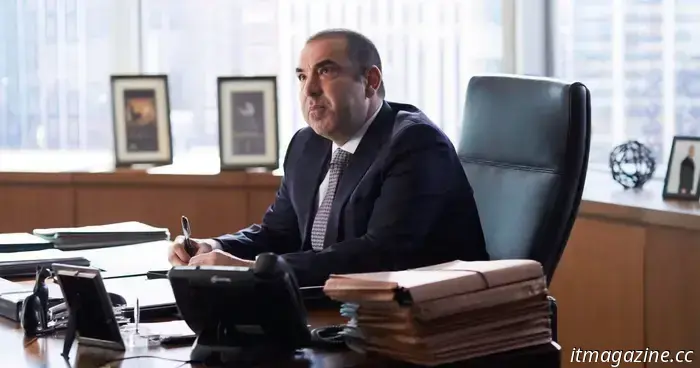 Rick Hoffman repetirá su papel de Louis Litt en Suits LA