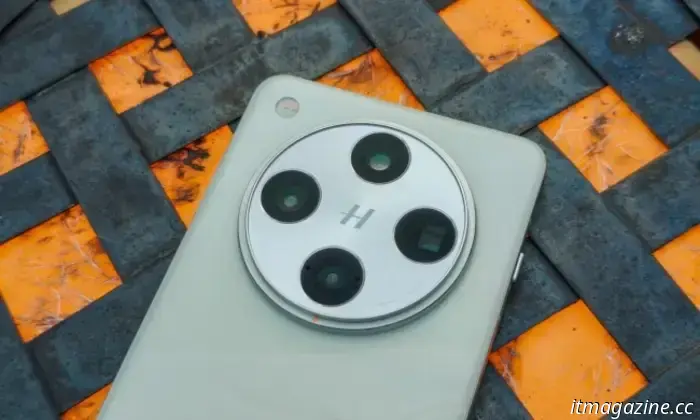 Android smartphones receive a new security feature that iPhone users already possess.