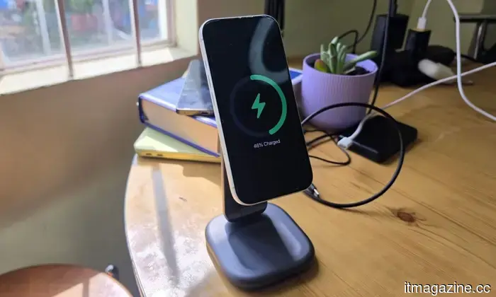 Satechi 3-in-1 Foldable Wireless Charging Stand Qi2 Review: Quick, compact, and my new go-to device