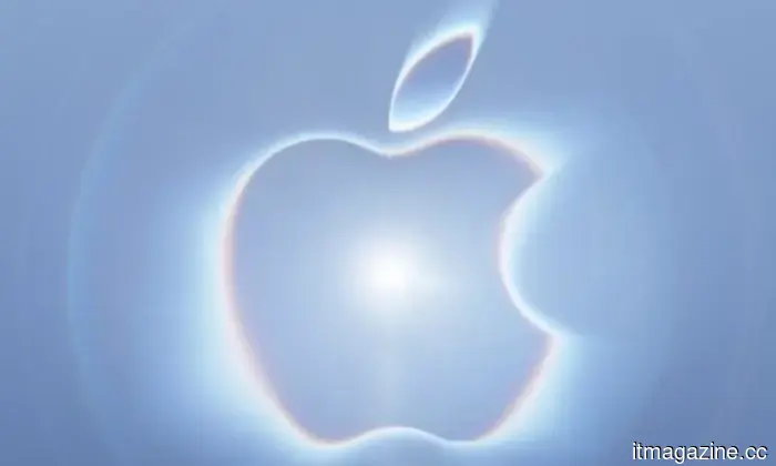 Apple Maps has begun featuring sponsored businesses at the forefront of search results.