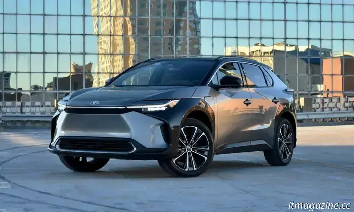 Toyota cambia marcia: 15 nuovi veicoli elettrici e un milione di auto entro il 2027