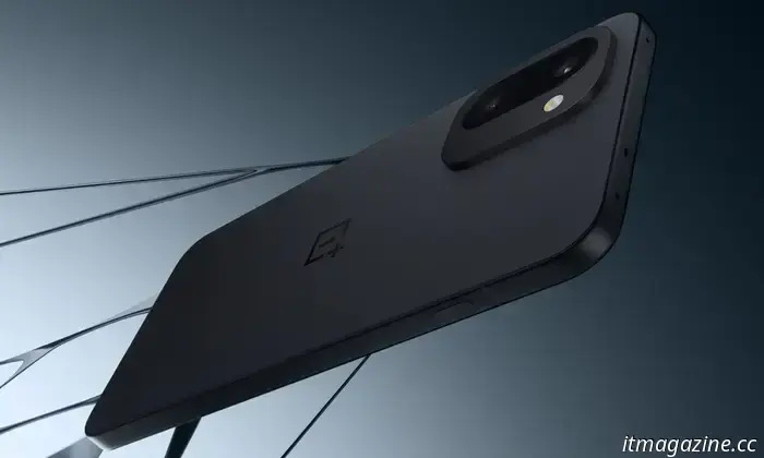 The OnePlus Ace 6T launches with the Snapdragon 8 Gen 5, and it resembles the 15R quite a bit.