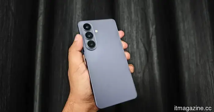 Я раскритиковал Galaxy S26 в своем обзоре, но он все еще раздражающе легко вызывает симпатию.