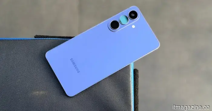 Samsung has decided to discontinue its own Messages application.