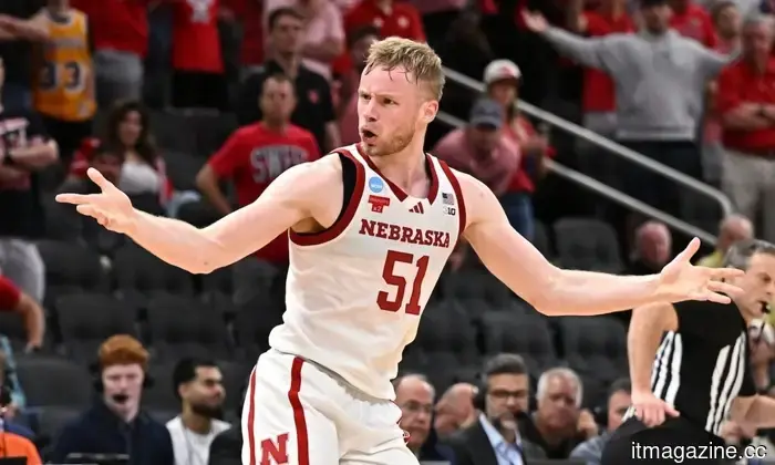 March Madness, Rivisitato: Il Modello AI Ha Fatto Bene. Ma Cose Pazze Succedono Ancora