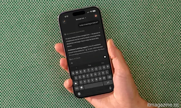 iOS 27 podría tratar los modelos de IA como aplicaciones predeterminadas, y eso podría finalmente hacer que use Apple Intelligence.
