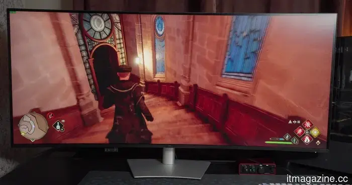 Review of the Dell UltraSharp 52 Thunderbolt Hub Monitor: An All-in-One Workstation Display