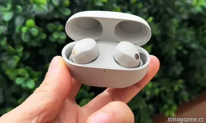 Sony подтверждает, что её наушники следующего поколения WF-1000XM6 будут представлены на следующей неделе.