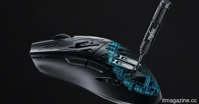 El nuevo ratón para juegos de Pwnage permite a los usuarios ajustar la fuerza de clic y el recorrido con un destornillador.
