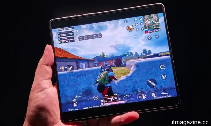 Motorola Razr Fold review: The unexpected foldable I didn't anticipate.