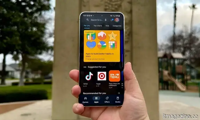 The Google Play Store will improve the process of locating apps that have an appealing appearance on tablets and foldable devices.