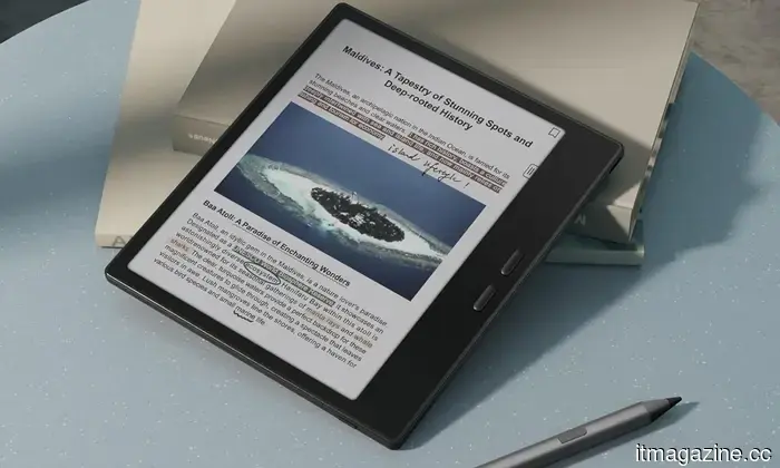 Quit misplacing your notes and begin the school year with one of these e-readers that also function as notebooks.