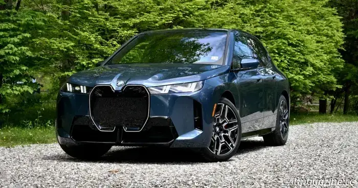 BMW iX 2026 primera conducción: Esperaba que BMW atenuara las cosas, pero afortunadamente no fue así