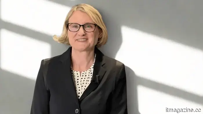 Oracle appoints Hilary Maxson as Chief Financial Officer to oversee its $50 billion investment in AI data centers.