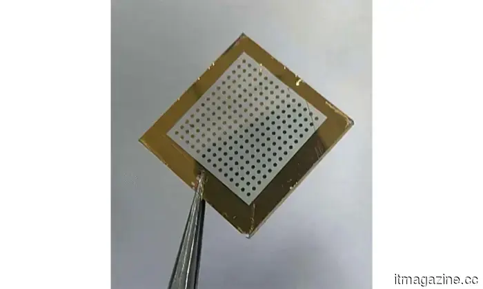 Questo piccolo sensore potrebbe aiutare le auto a guida autonoma e i robot a vedere meglio al buio.