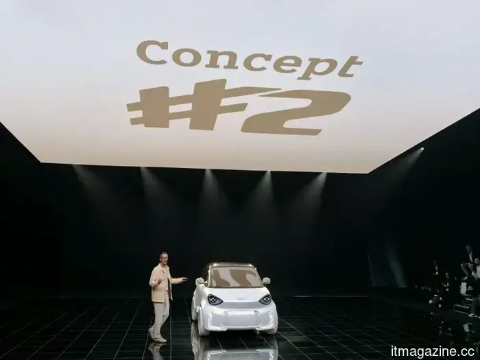 The smart #2 electric vehicle concept and the #6 EHD hybrid hatchback were revealed during the brand night event prior to the Beijing Auto Show.