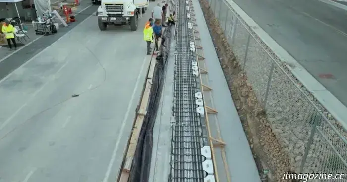 Florida está construyendo una autopista que podría cargar tu vehículo eléctrico mientras conduces.