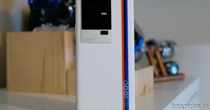 Los smartphones con una pantalla de 185Hz son los siguientes, pero EE. UU. se quedará fuera, otra vez.