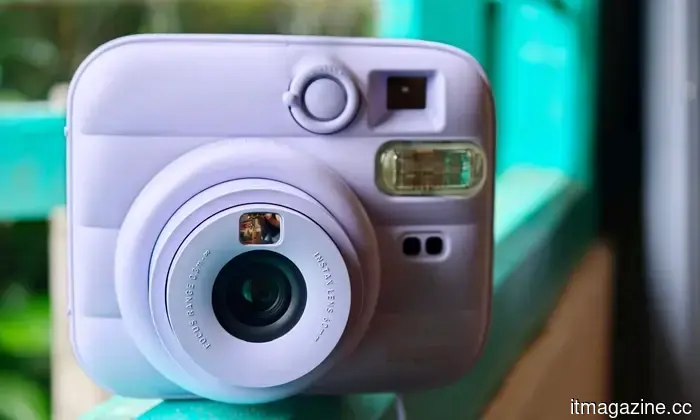Fujifilm Instax Mini 13 review: This instant camera captivated me with its simple retro appeal.