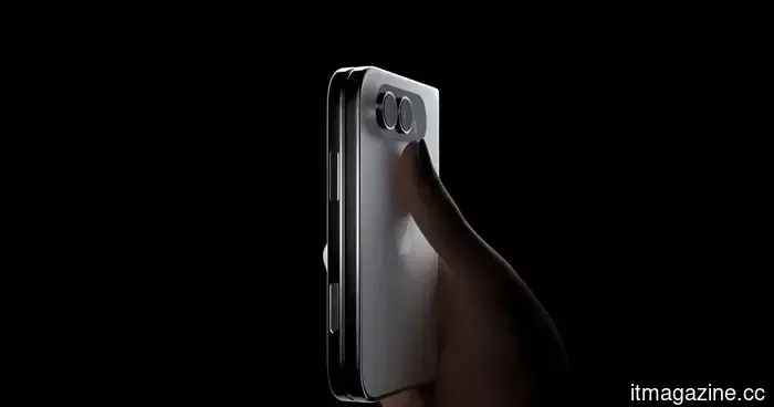 I pieghevoli larghi sembrano una soluzione a così tanti problemi e non vedo l'ora che Apple ci provi.