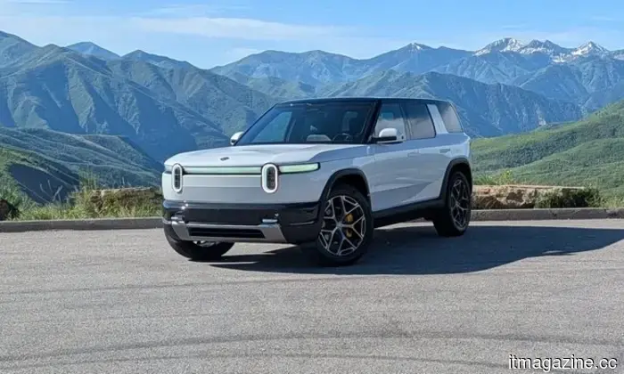 Questo piccolo sensore potrebbe aiutare le auto a guida autonoma e i robot a vedere meglio al buio.