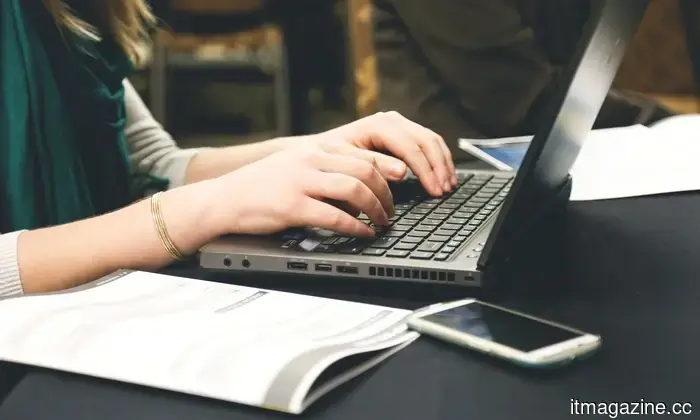 AI agents are attending students' online courses, and universities are finding it difficult to prevent this.