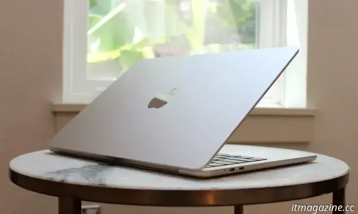 Se intensifican los rumores sobre la llegada del MacBook 'asequible' de Apple.