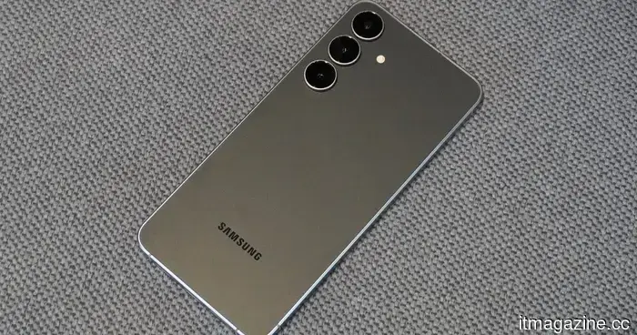 La batteria del Galaxy S26 FE è ormai quasi confermata, ed è deludente.