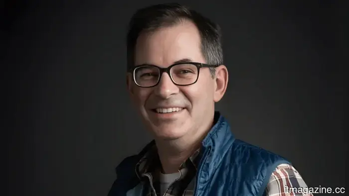 CoreWeave finalizes a multi-year agreement with Anthropic as nine out of ten leading AI model providers integrate into its platform.