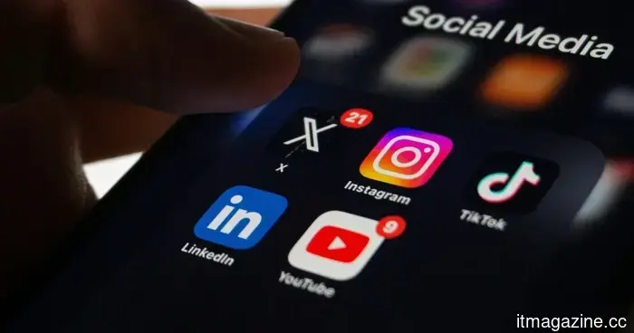I giorni di social media senza restrizioni per i bambini potrebbero essere giunti al termine.
