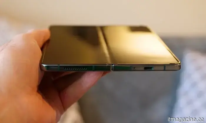 Samsung might eliminate the foldable crease next year and also enhance the screen's durability in the process.